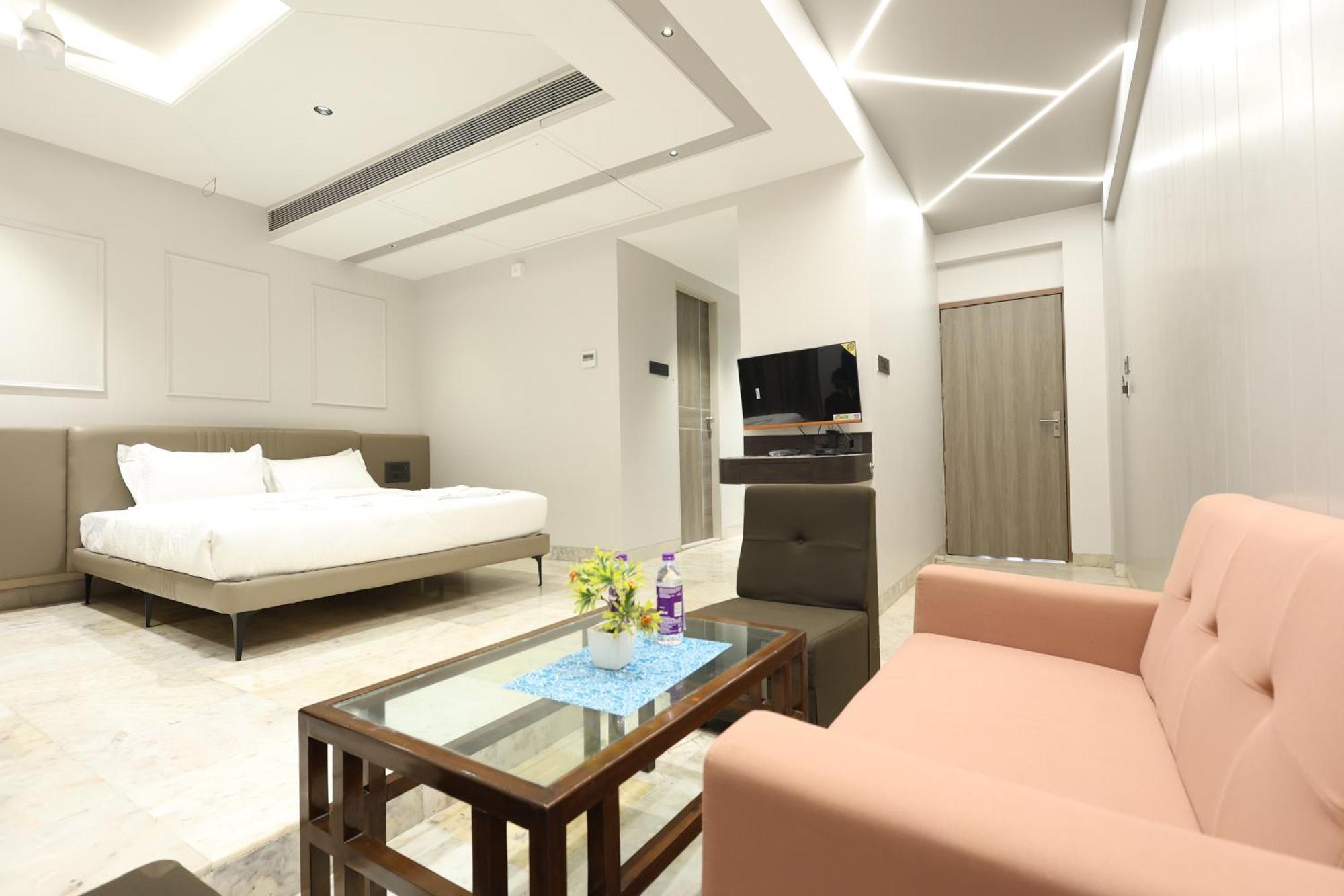 Hotel Statusinn, Ichalkaranji Экстерьер фото