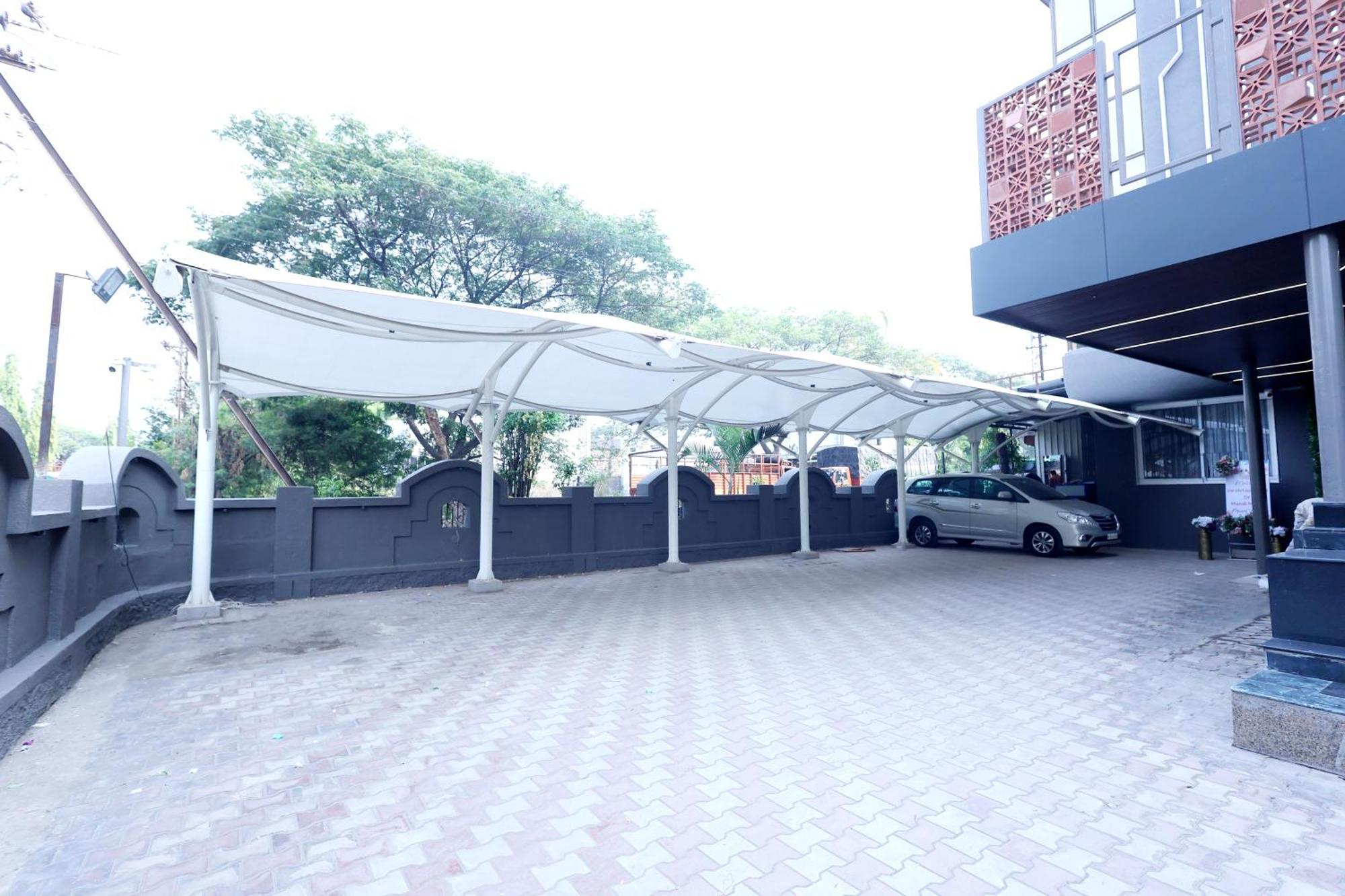 Hotel Statusinn, Ichalkaranji Экстерьер фото